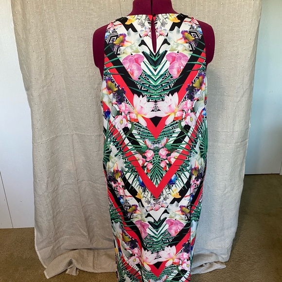 Tropical Multi-Color Maxi Dress - Picture 4 of 5